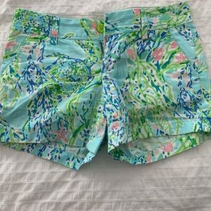 Lilly Pulitzer shorts size 2. Multicolored